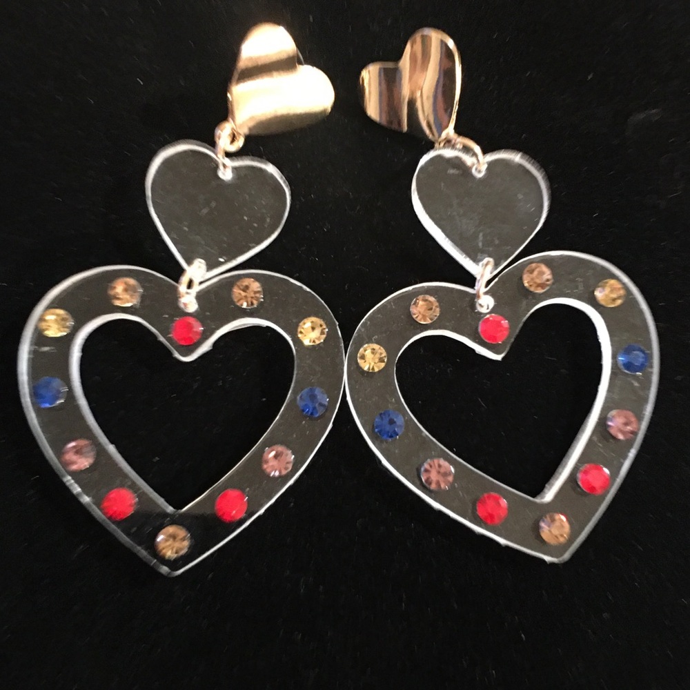 - NWT Heart Dangle Clear Lucite Rhinestone Earrings ❣️